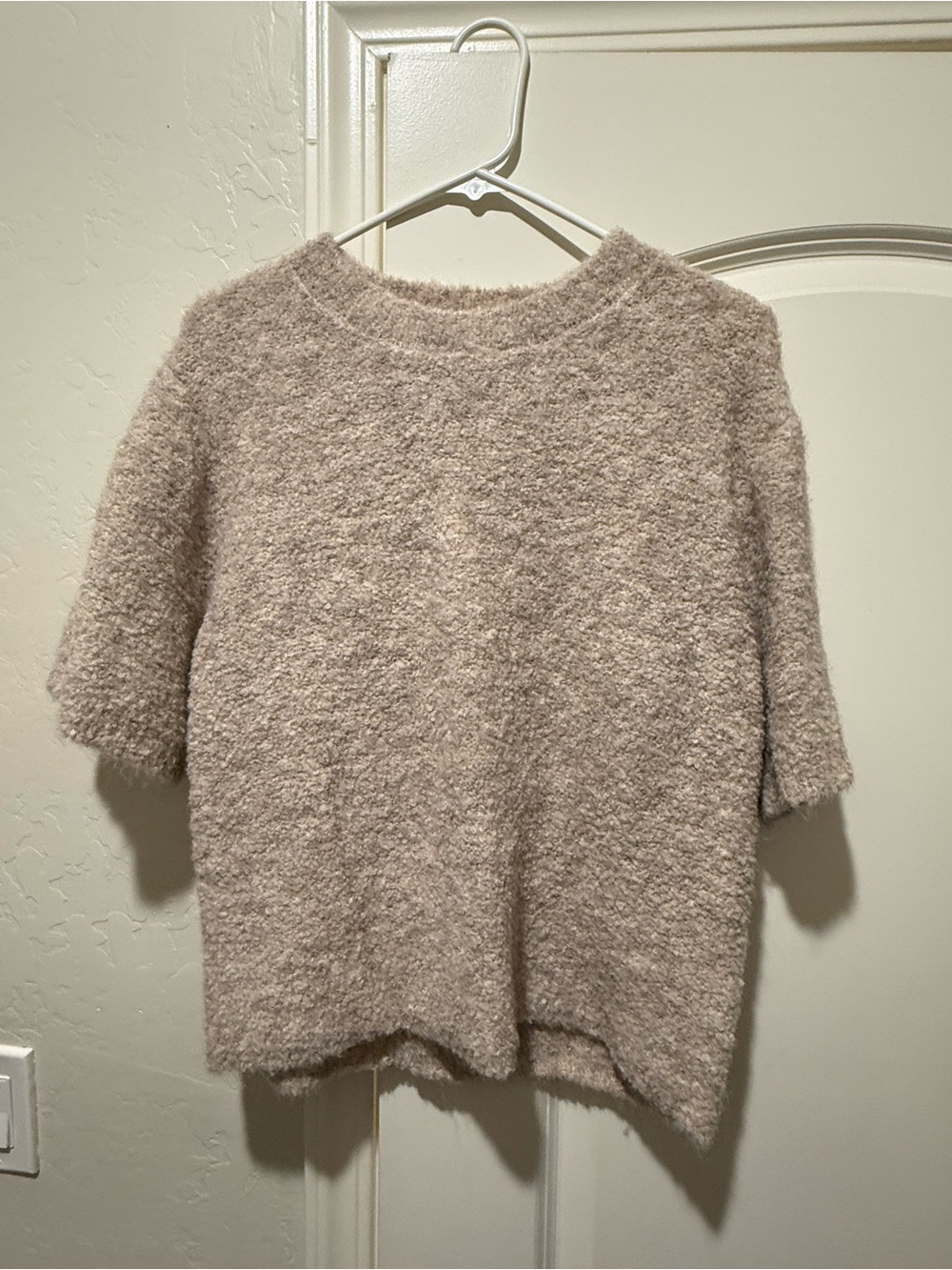 Carly Jean Los Angeles Short-Sleeve Bouclé Sweater in Light Taupe